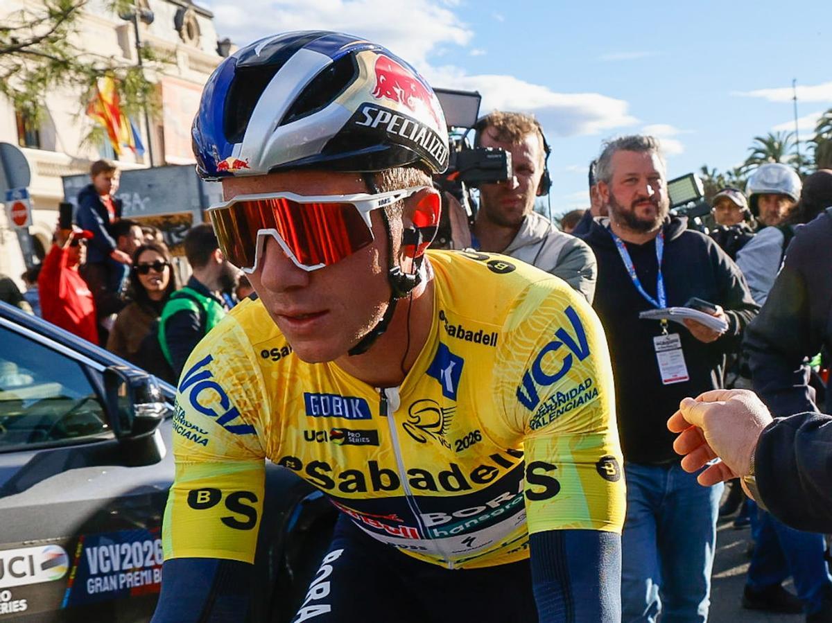 Evenepoel se corona en Valencia y Raúl García Pierna gana la última etapa Evenepoel se corona en Valencia y Raúl García Pierna gana la última etapa