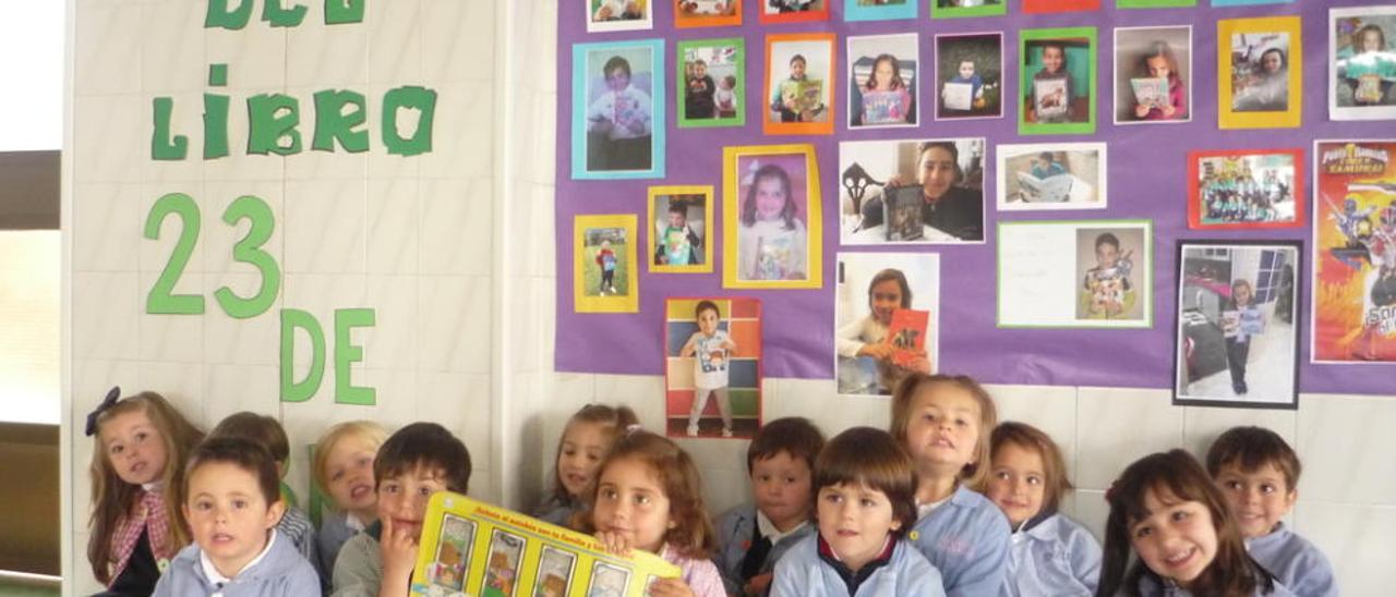 Alumnos y profesores del colegio participaron en la actividad.