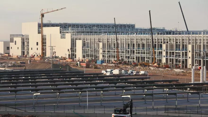 La pugna por la planta fotovoltaica de la gigafactoría retrasa a 2028 su conexión