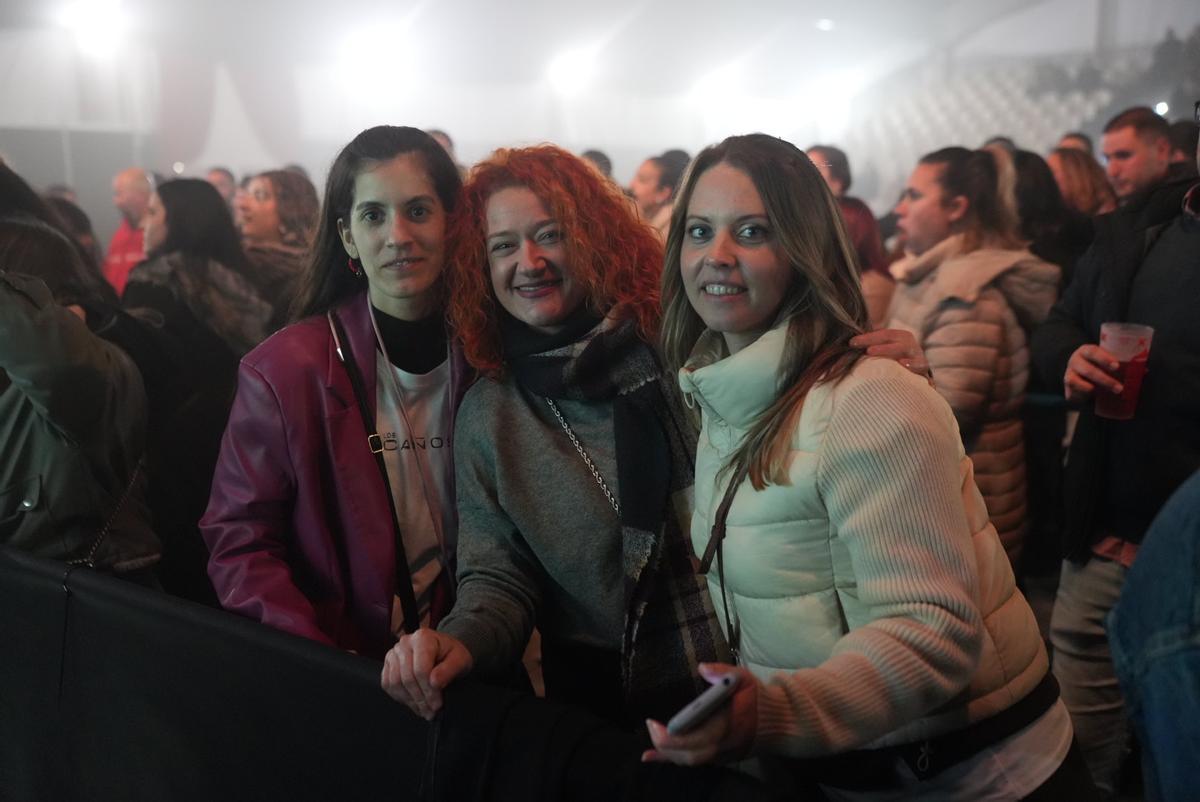 Los Caños llenan de música y nostalgia la plaza de toros de Córdoba