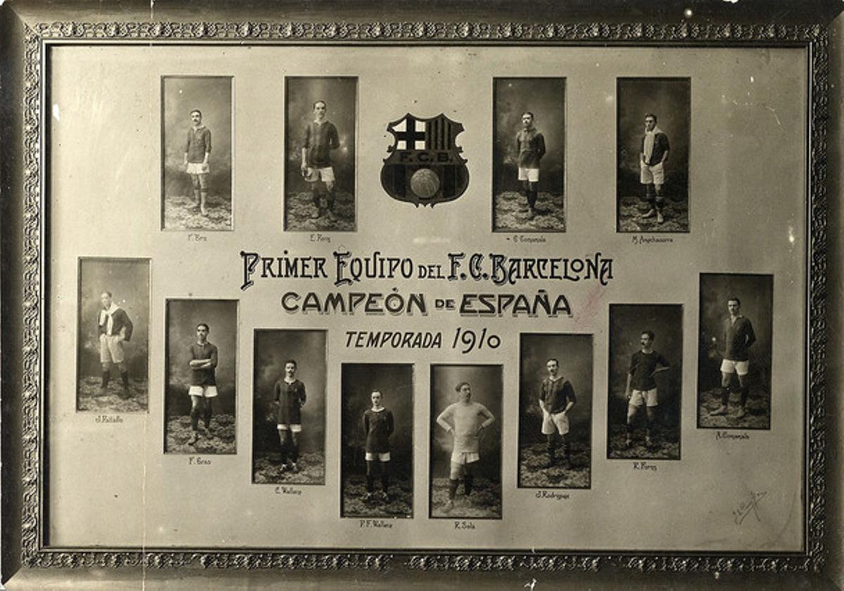 Orla commemorativa del Campionat d’Espanya del 1910, que va guanyar el Barcelona. Orla commemorativa del Campionat d’Espanya del 1910, que va guanyar el Barcelona.