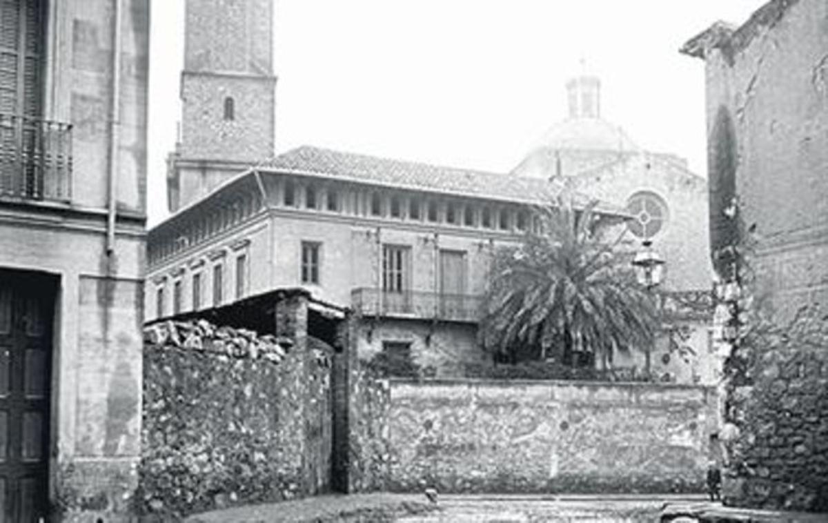 Fotografia de Santa Maria de Sants realitzada el 1915. Fotografia de Santa Maria de Sants realitzada el 1915.