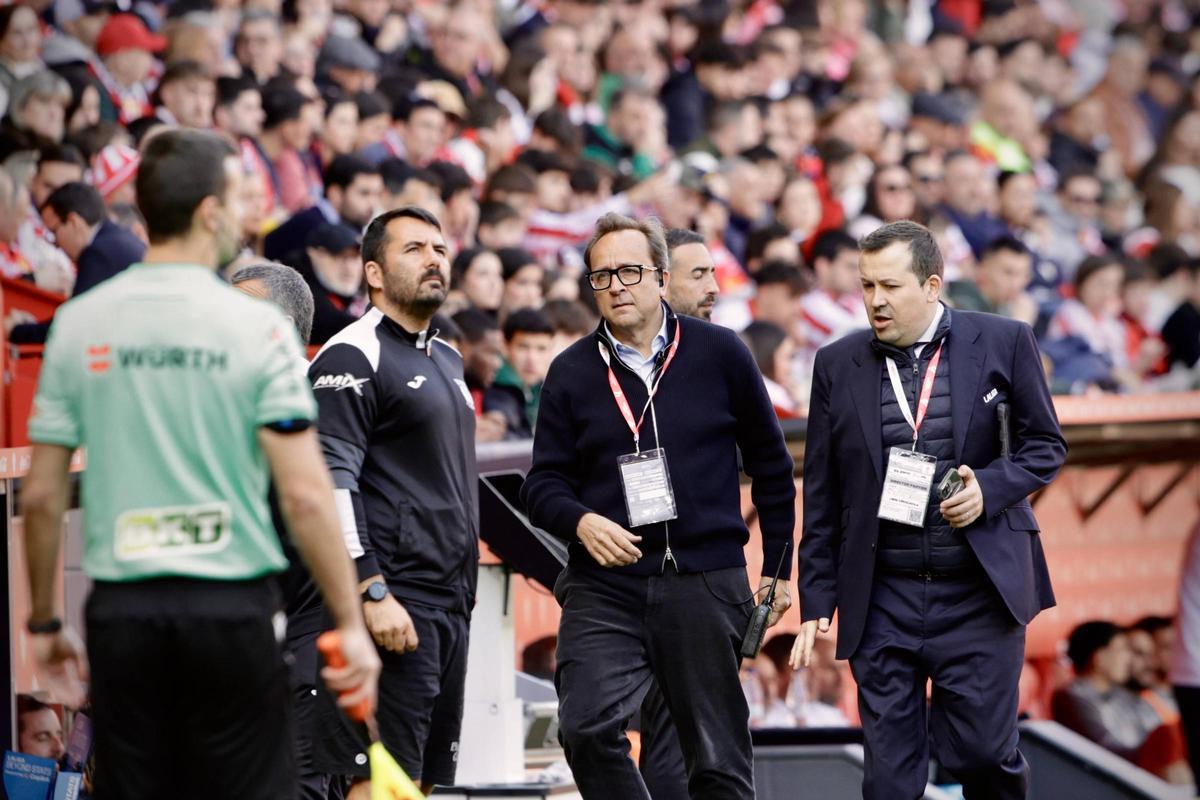 EN IMÁGENES: La suspensión del partido Sporting-Leganés por el fallecimiento de un aficionado