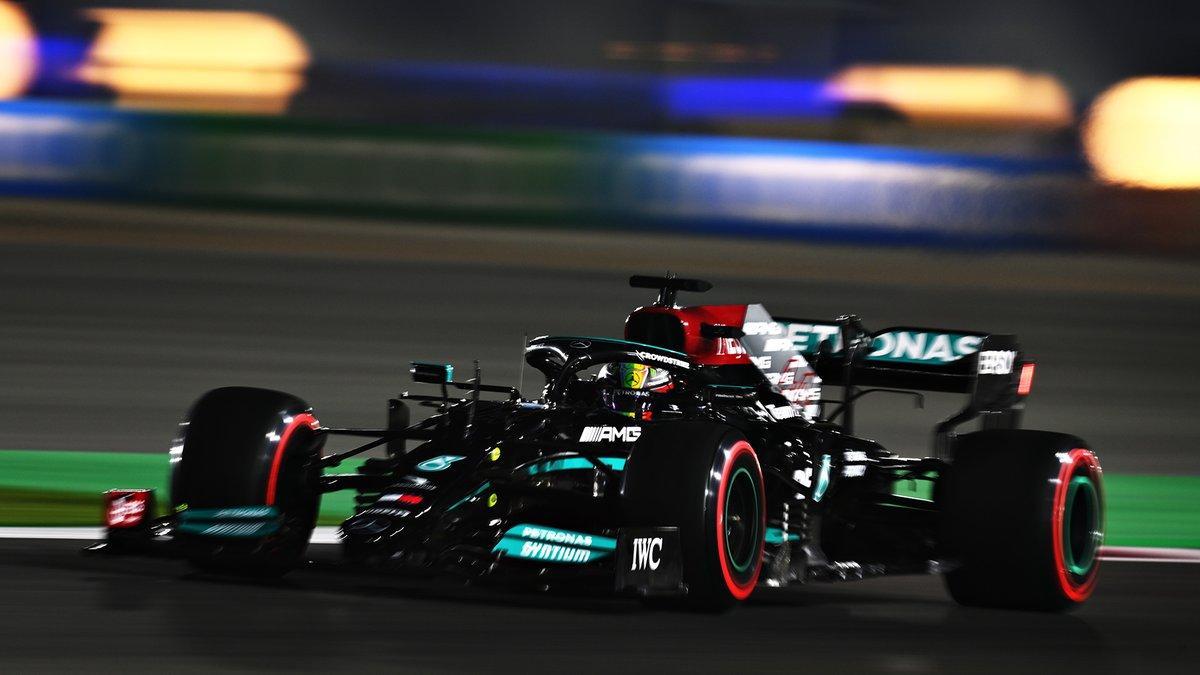 Hamilton s’exhibeix a Qatar