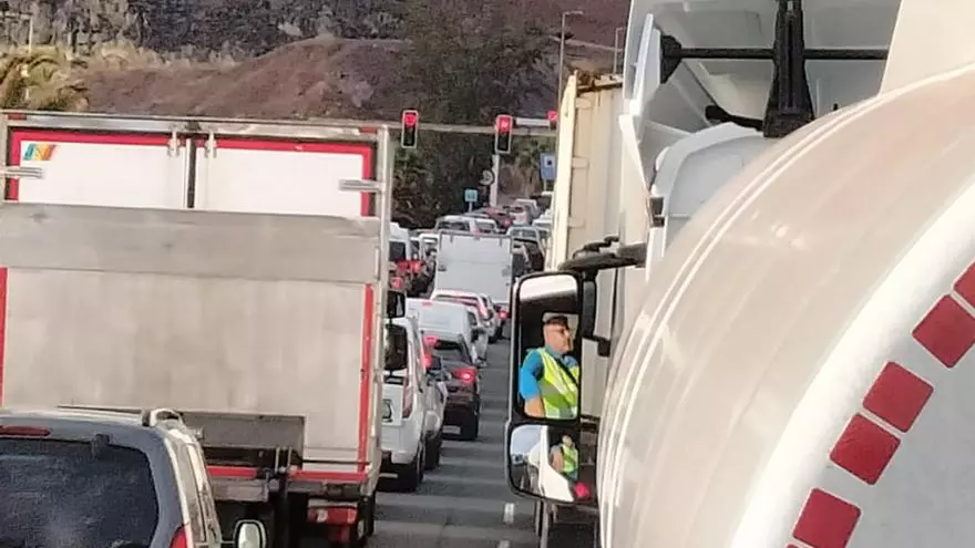 Vuelco en el túnel de La Laja