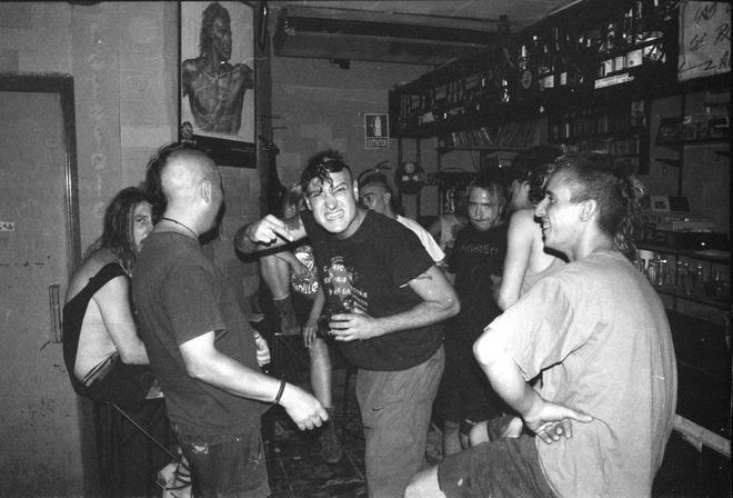 De vuelta al Berlín, el bar más punki de Zaragoza