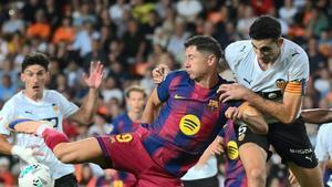 El Barça tanca  la temporada amb derrota a Mestalla