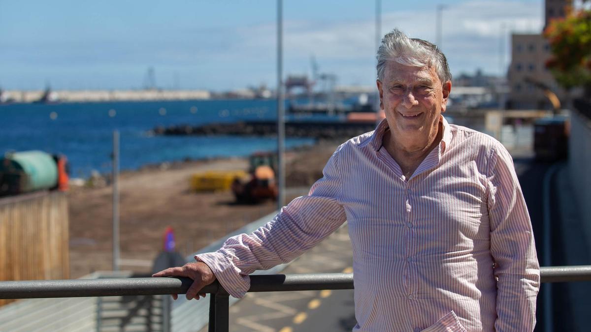 Javier González, líder de la Plataforma en Defensa de la Playa de Valleseco.