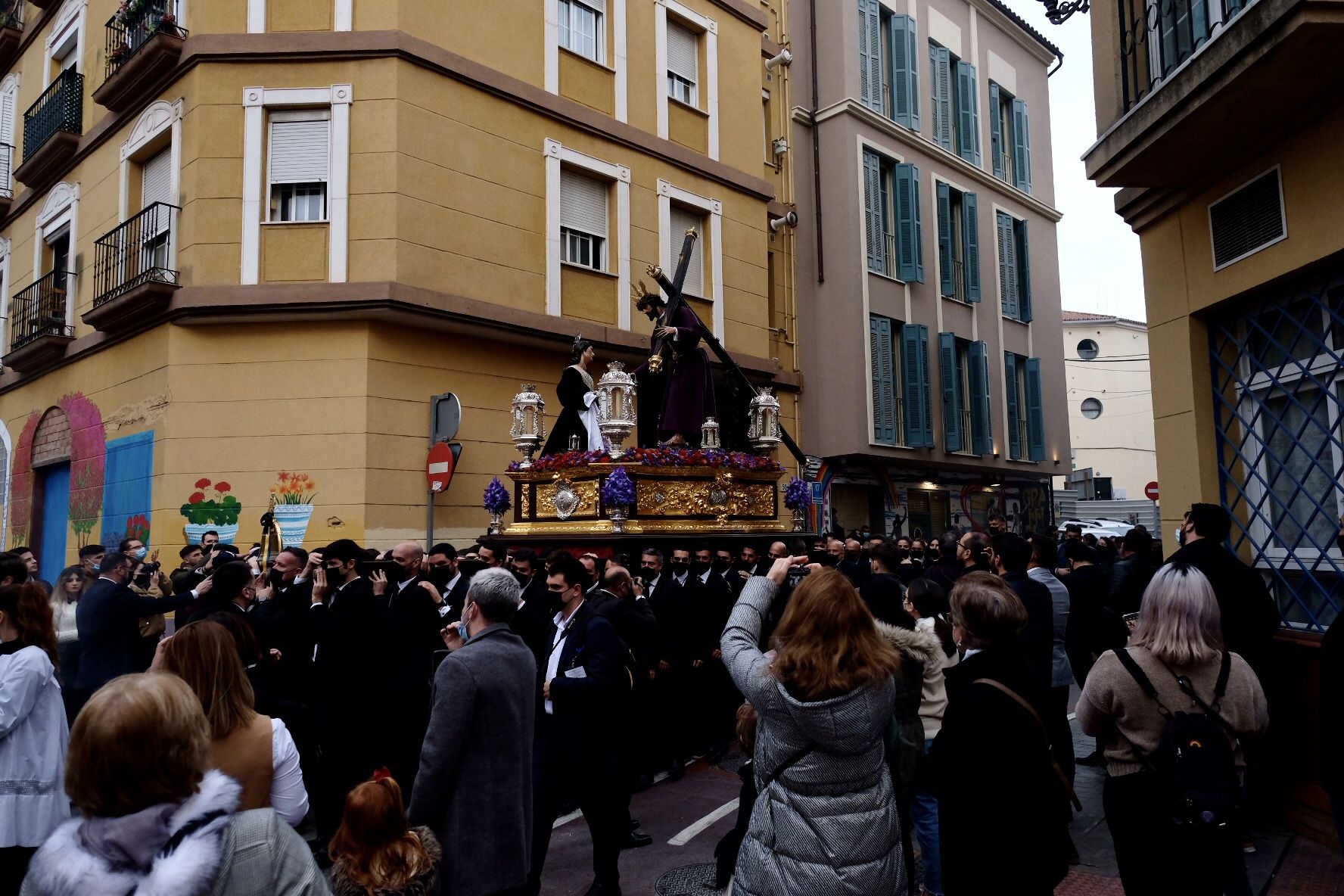 El Nazareno de la Salutación y Santa Mujer Verónica, la IX Estación de este Vía Crucis