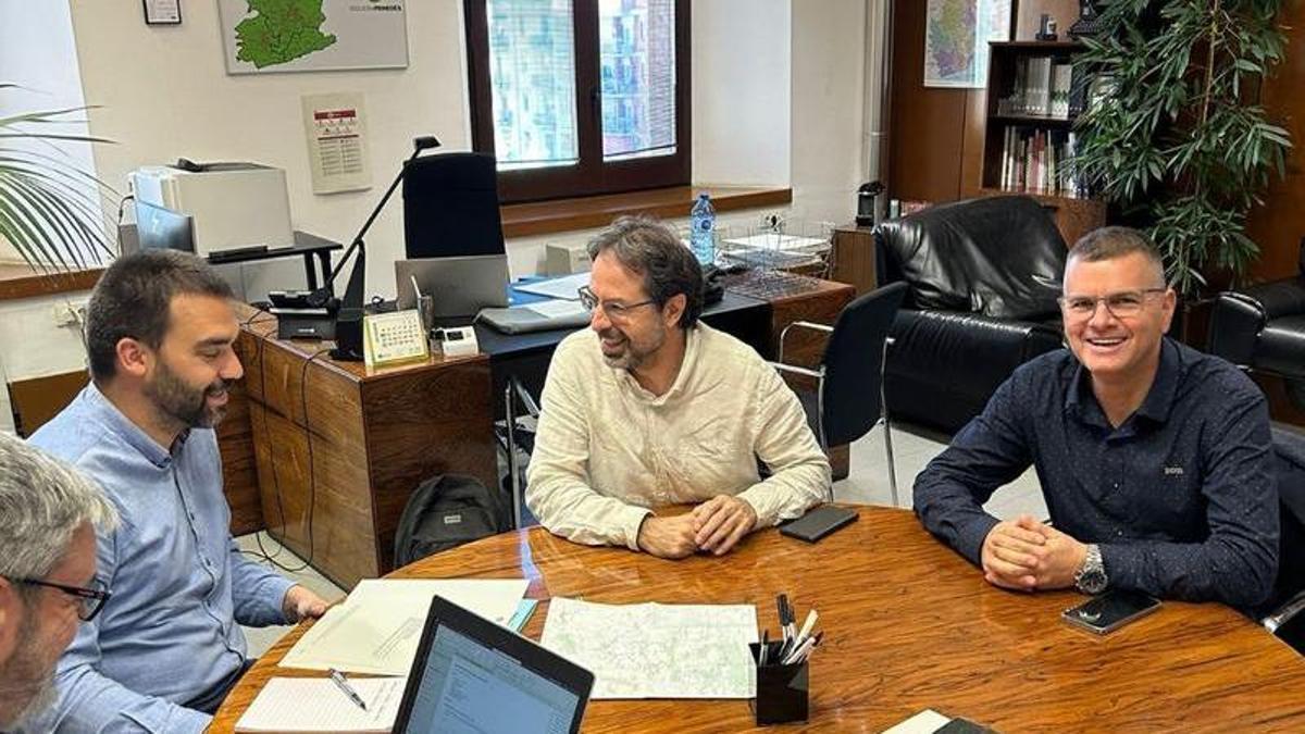 Reunió entre els alcaldes de Santpedor i Castellnou i representants de la Diputació
