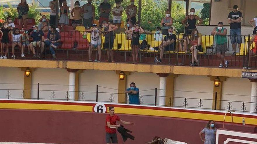 Cabanes estrena los bous al carrer poscoronavirus