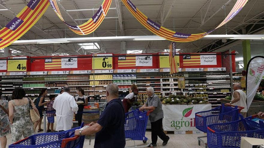 Carrefour emplea a 87 personas en el nuevo hipermercado de Son Cotoner