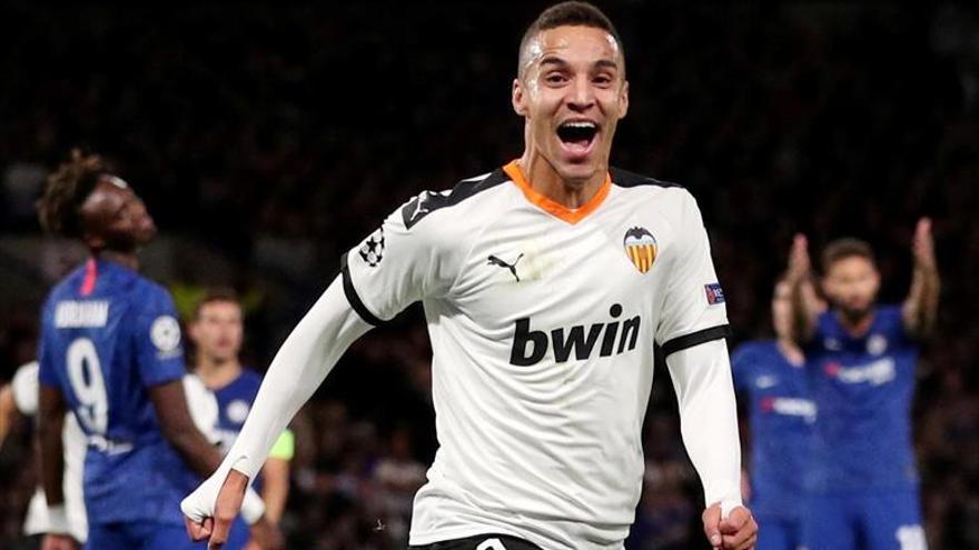 El Barcelona renuncia a Rodrigo  por el precio que fija el Valencia