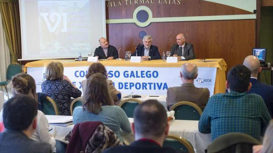 Acto de inauguración del congreso, ayer en el balneario de Laias. // FdV