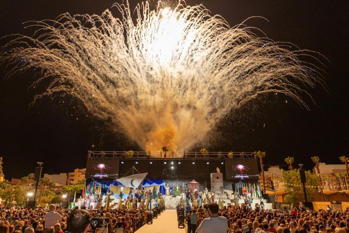 La Vila Joiosa presenta los cargos de las fiestas de Moros y Cristianos de 2026