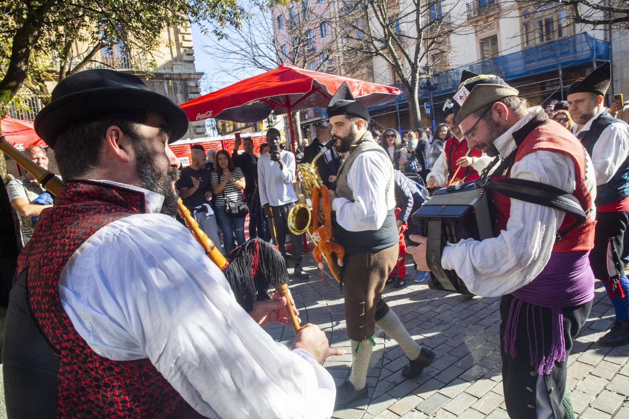 La Sociedad Protectora de la Balesquida celebra su tradicional amagüestu en Porlier (Oviedo)