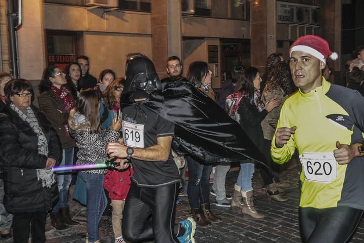 Deporte con buen humor en el Cross Nocturno de Orihuela