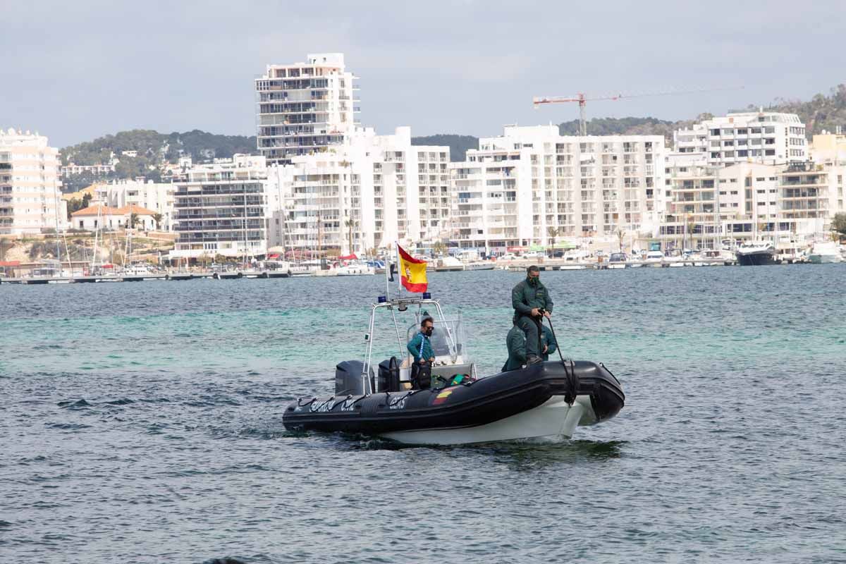 Sant Josep inicia la retirada de 156 muertos del fondo de la bahía