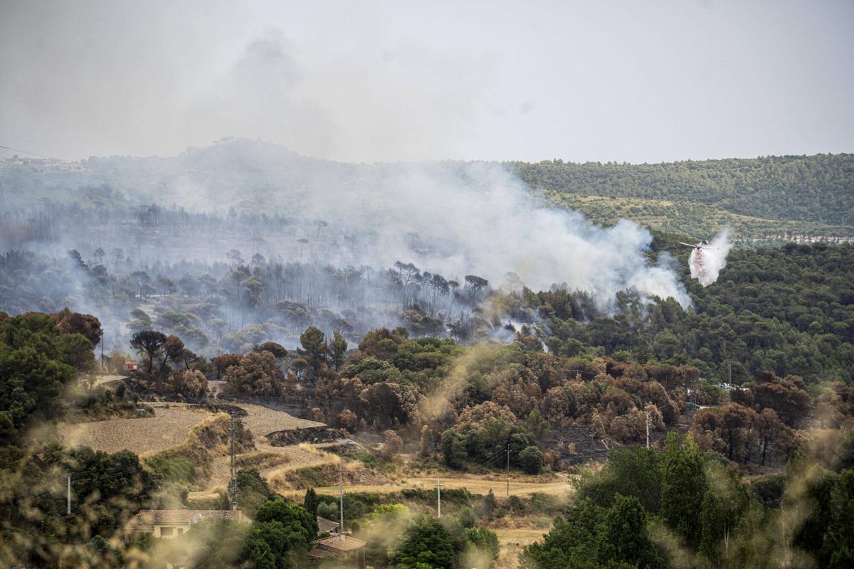 Imatges de l'incendi de Sant Quirze Safaja Imatges de l'incendi de Sant Quirze Safaja