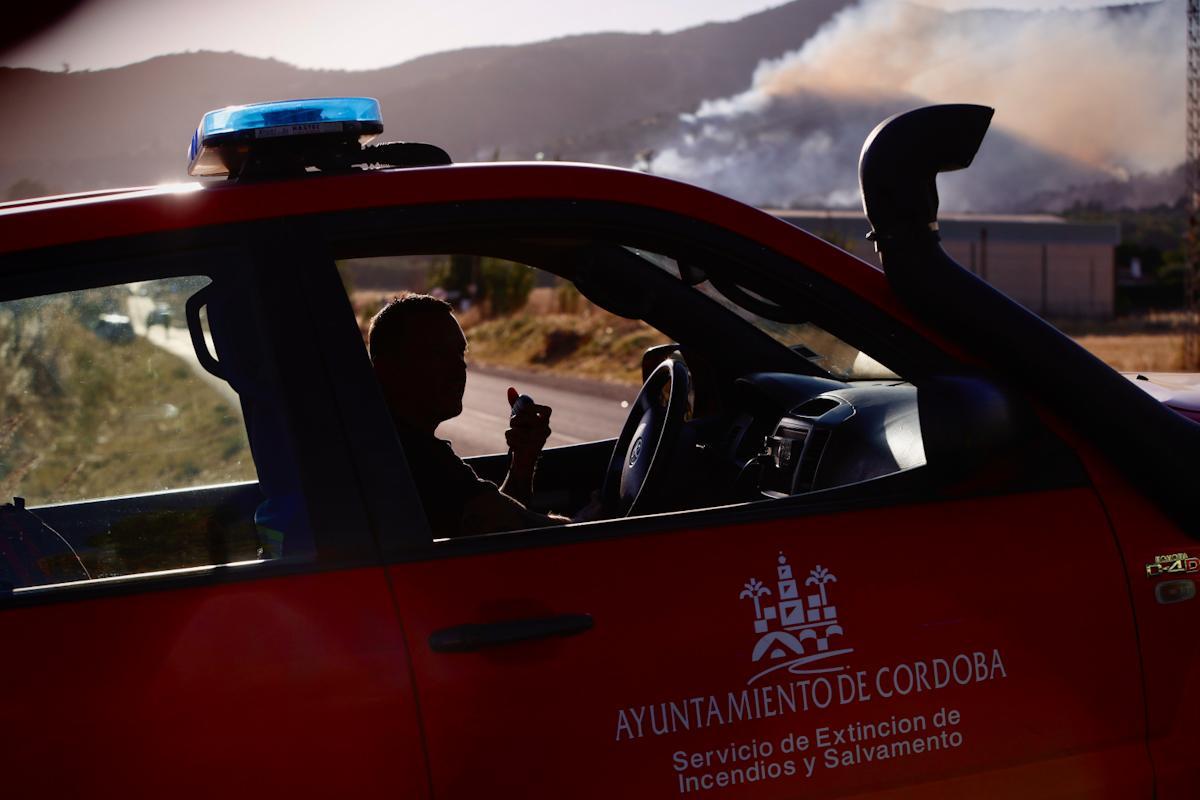 Incendio forestal junto al Castillo de la Albaida Incendio forestal junto al Castillo de la Albaida
