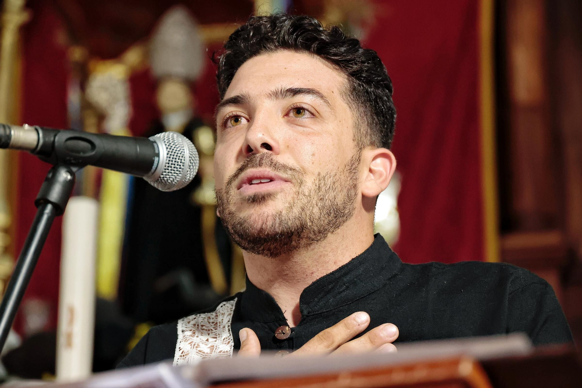 Iván Quintana, solista de Gofiones, pronuncia el pregón de la romería de San Benito