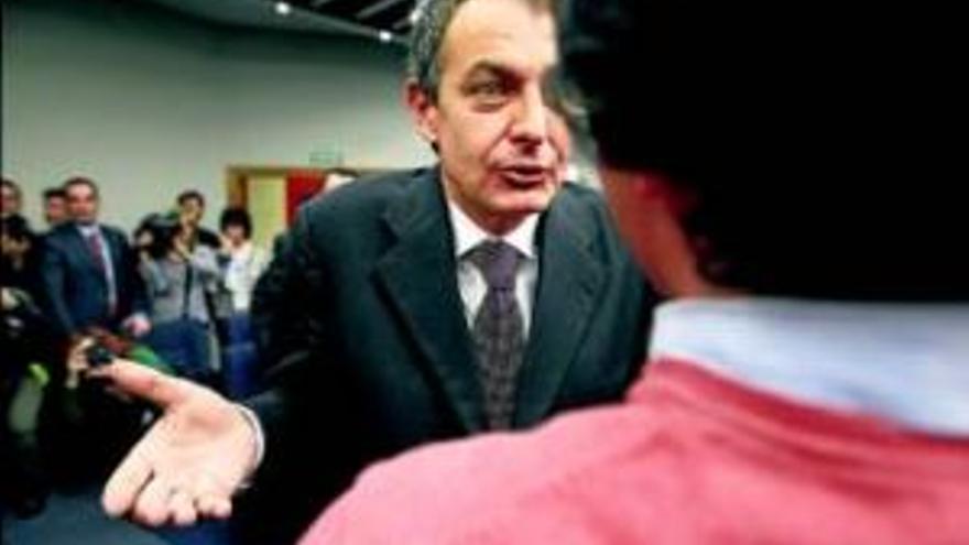 Zapatero admite que su estrategia inicial ante la crisis no fue acertada