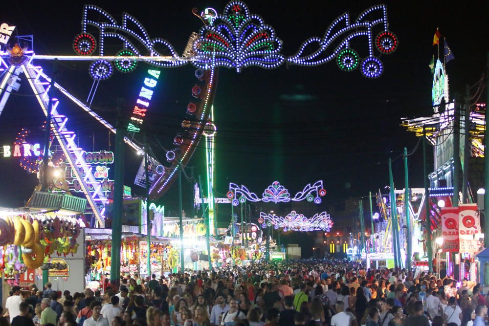 Noche del jueves en el Real de la Feria