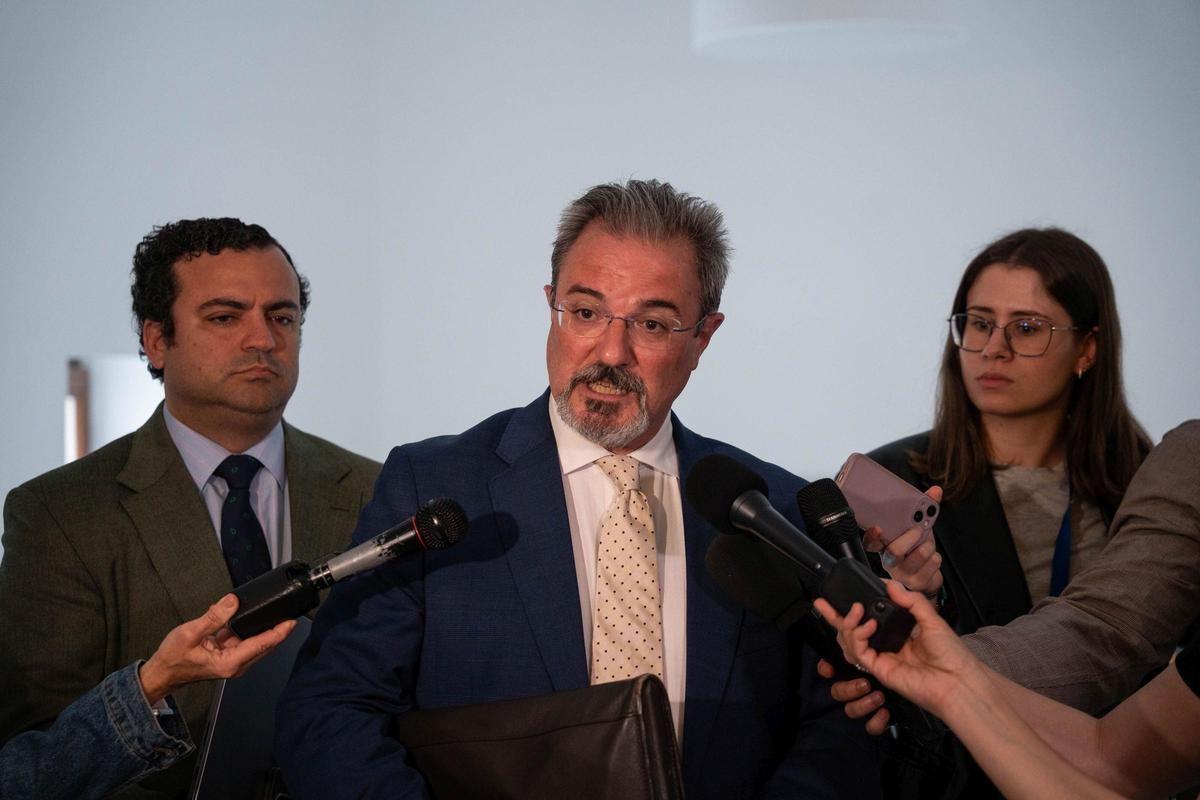 El diputado de Vox Carlos Flores Juberías ha asegurado que Vox entrará en el Gobierno de Azcón.