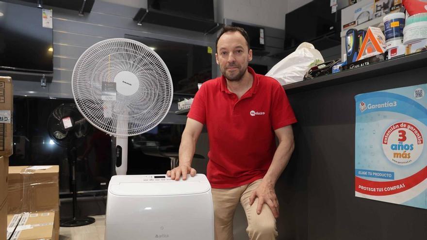 La demanda de aire acondicionado para viviendas se dispara en Vigo y desborda a las empresas: «Hay muchísimas llamadas y lista de espera»