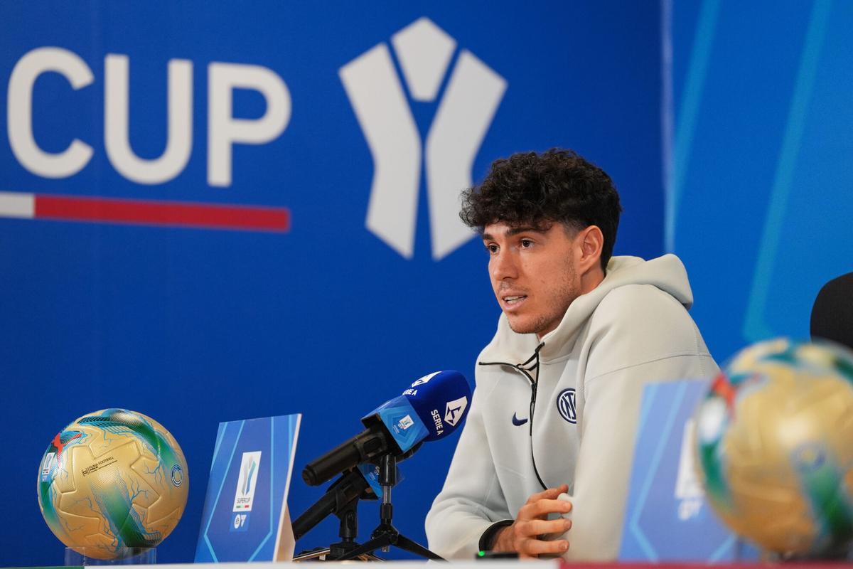 Alessandro Bastoni, en rueda de prensa