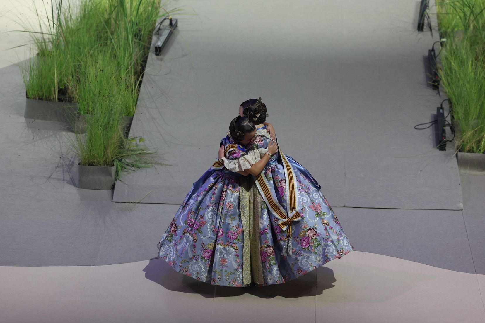 Berta Peiró y Lucía García dicen adiós a su año como falleras mayores de València 2025