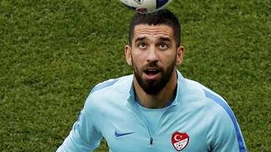 Arda Turan, ayer. // Juanjo Martín