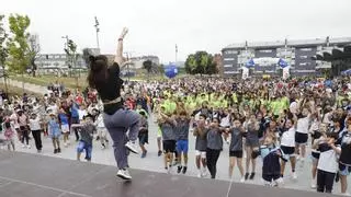 Body combat, coreografías, visitas de deportistas: así se mueven en Oviedo por los hábitos saludables más de 1.500 niños y niñas
