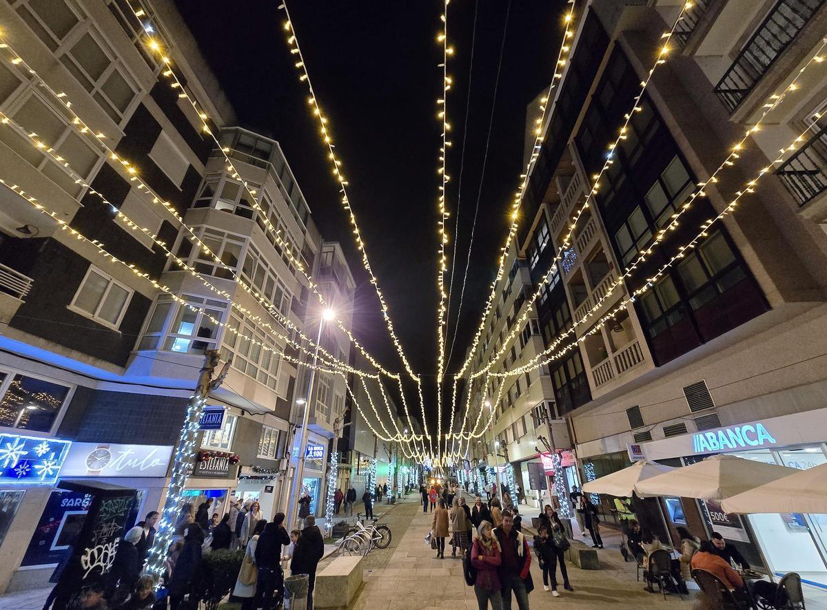 Baiona enciende sus luces de Navidad Baiona enciende sus luces de Navidad