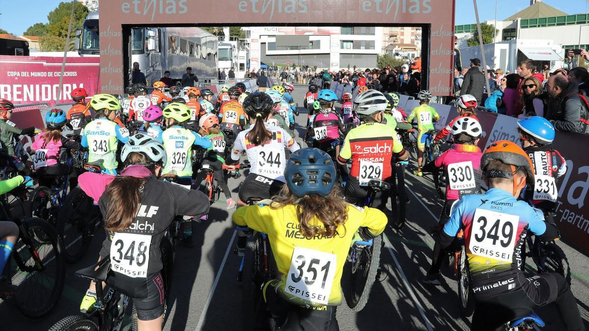 Los niños fueron protagonistas en la edición 2023 de la Copa del Mundo de Ciclocross UCI - Benidorm Costa Blanca.
