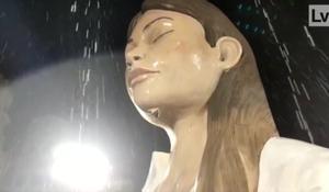 Las fallas de Valencia bajo la lluvia