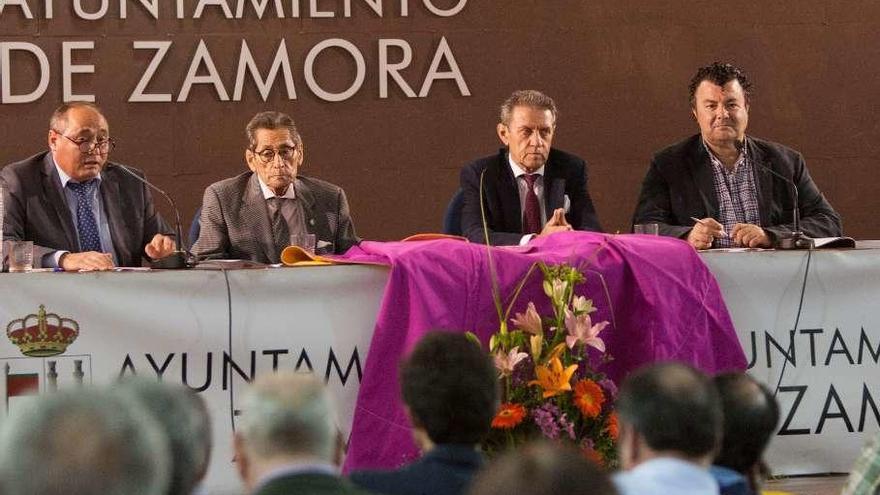 Paco Cañamero presenta en Zamora &quot;Tauromaquias de Castilla&quot;