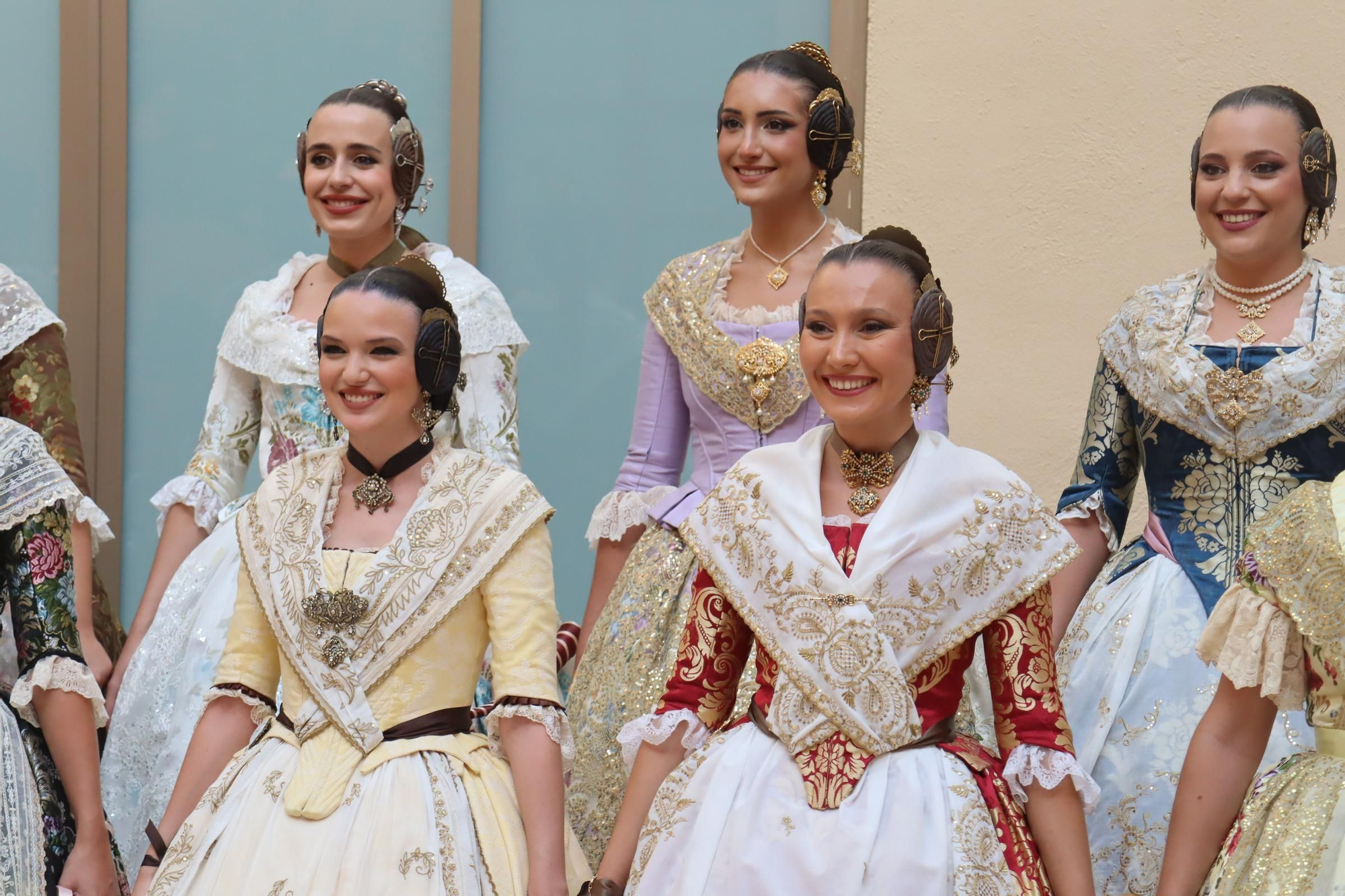 Las candidatas a Fallera Mayor de València 2026 se estrenan en la Batalla de Flores