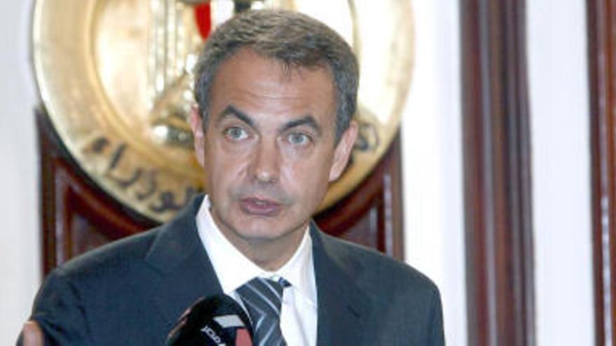Zapatero durante la comparecencia de prensa.