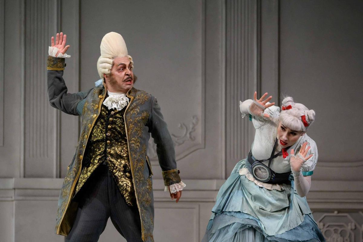 Imágenes de la ópera  ‘La Cenerentola’ de Rossini