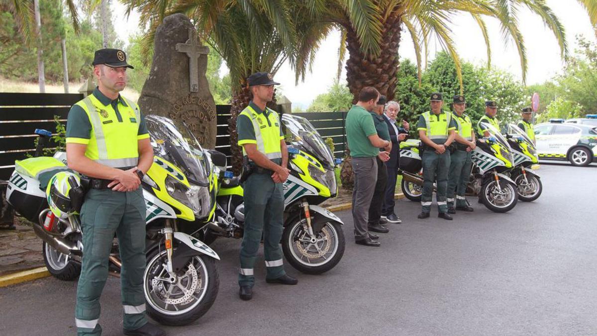 Los guardias que pondrán sello ourensano a La Vuelta. |  // IÑAKI OSORIO