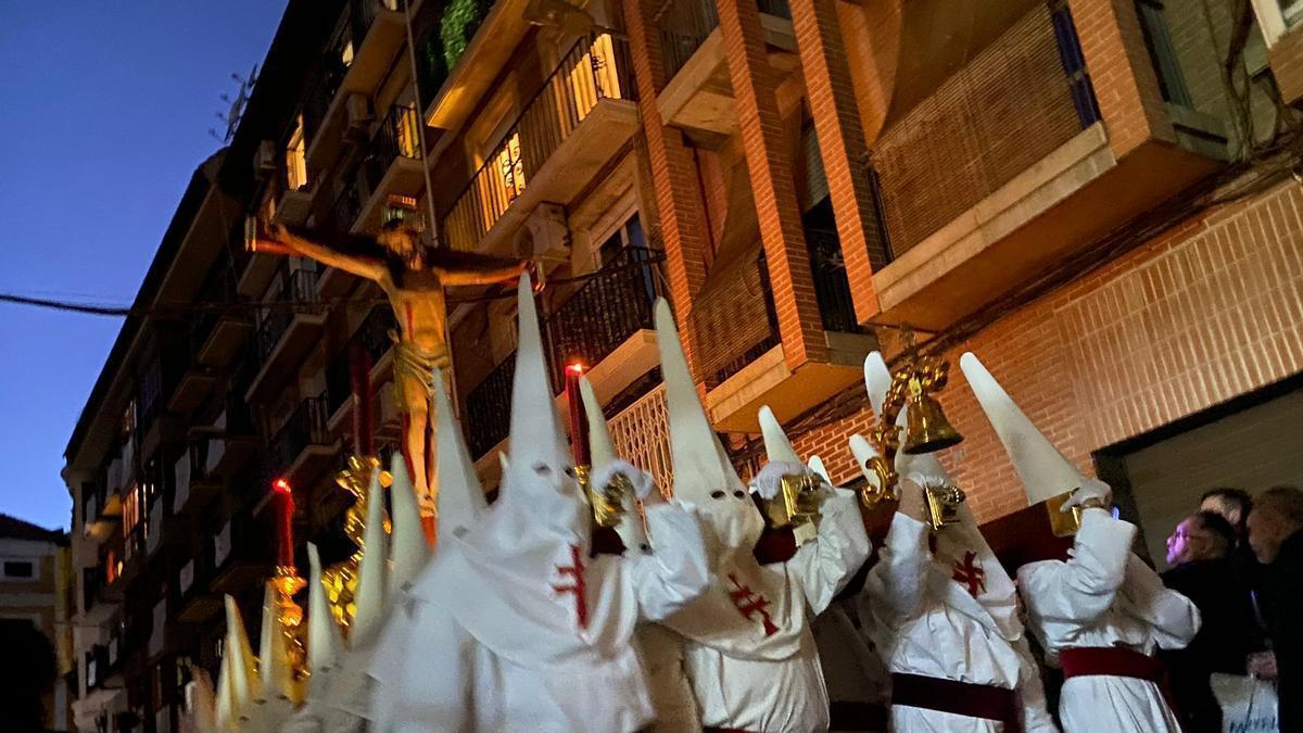 El Santísimo Cristo de la Salud, a su salida en procesión del templo en Martes Santo en Murcia
