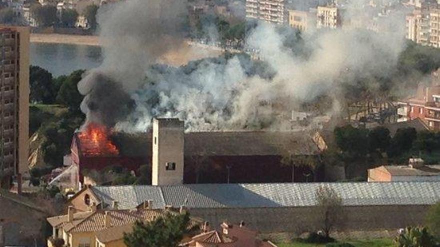 L&#039;incendi ha afectat un magatzem de barques