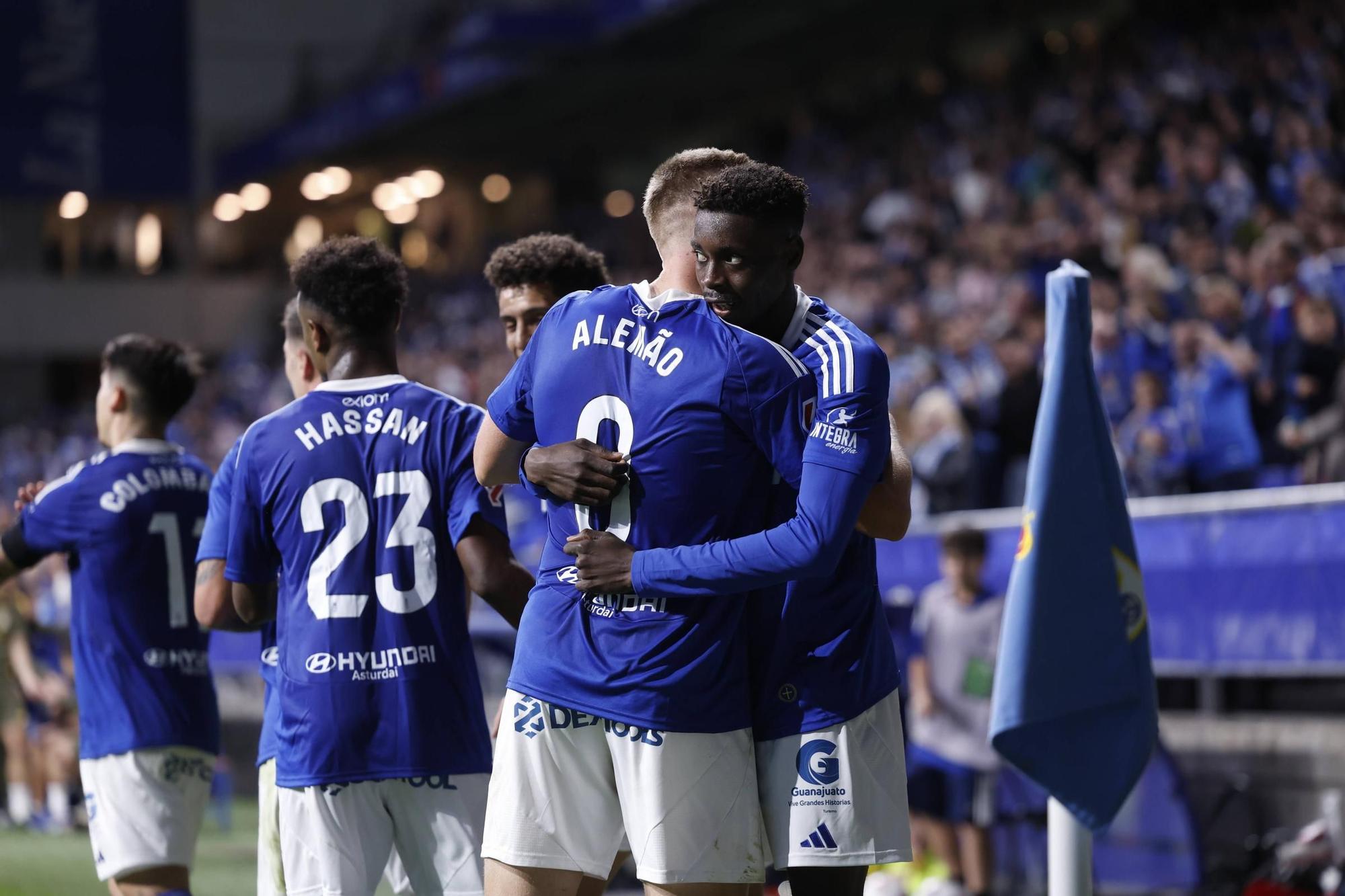 EN IMÁGENES: La goleada del Real Oviedo al Mirandés en el Tartiere