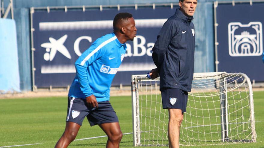 Mamadou Koné y Muñiz, en un entrenamiento reciente.