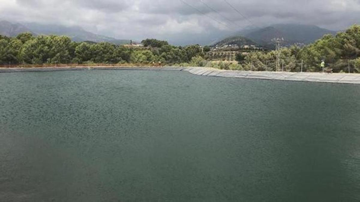 La balsa de laminación que construyó en La Nucía, dentro del mismo proyecto que incluía la de Benidorm, y que está en funcionamiento desde agosto de 2020.