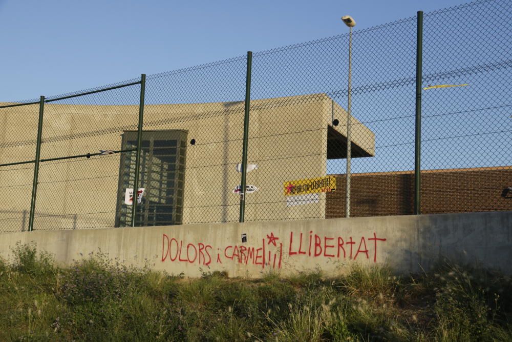 Concentració a la presó de Figueres en suport als independentistes presos