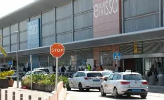 Los taxistas de Ibiza quieren que la gestión sea insular, pero sin cambiar las reglas del juego