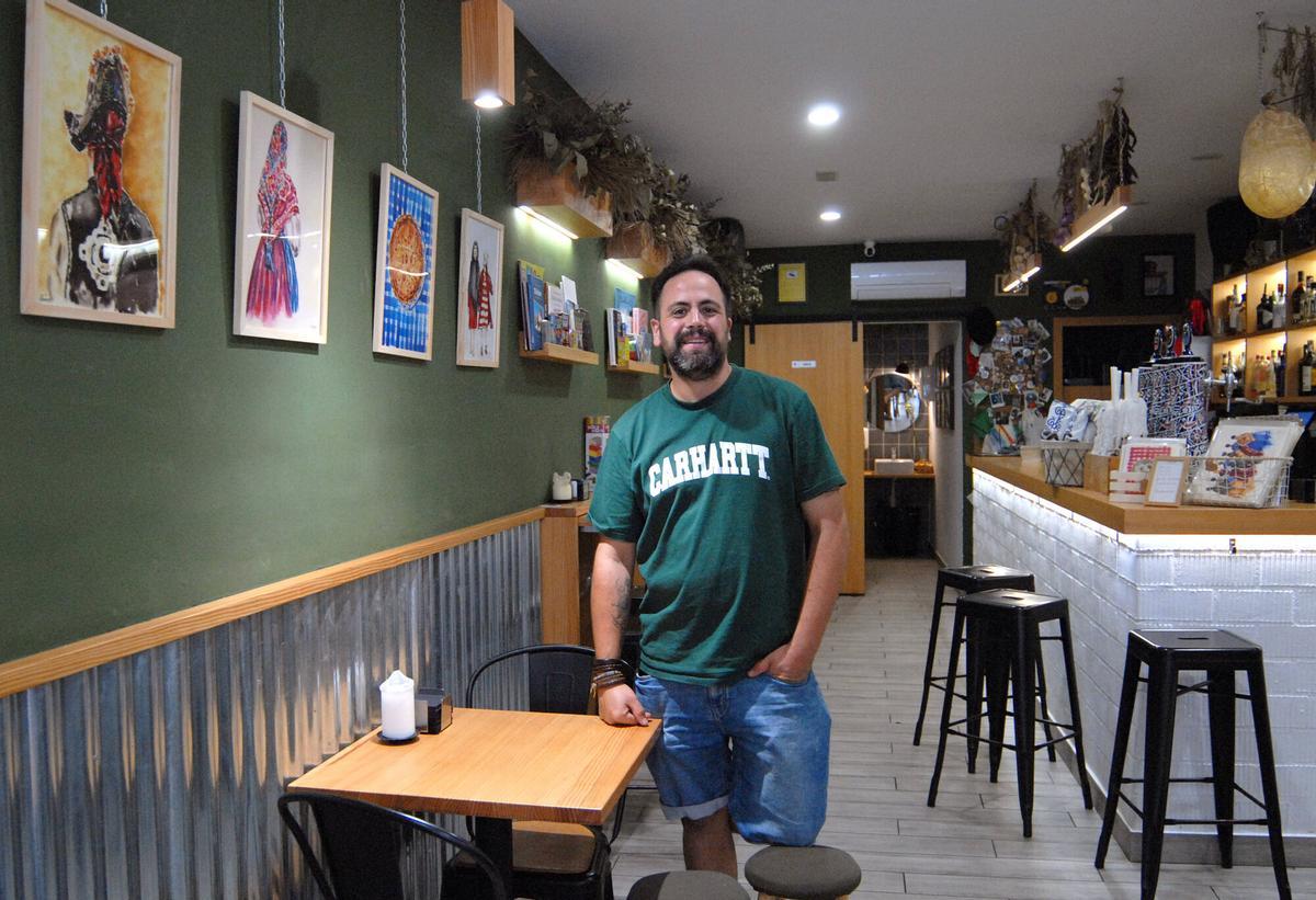 A ESTRADA. ALEX BREY PAZOS GERENTE A RIALA TABERNA