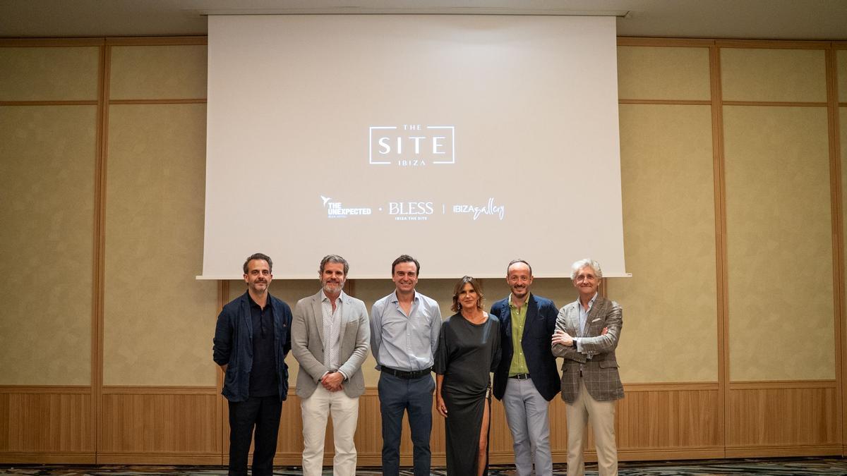 Juan Sobrino, Jesús Sobrino, Abel Matutes, Carmen Matutes, Salvador Ortiz de Montellano y Juan Serra.